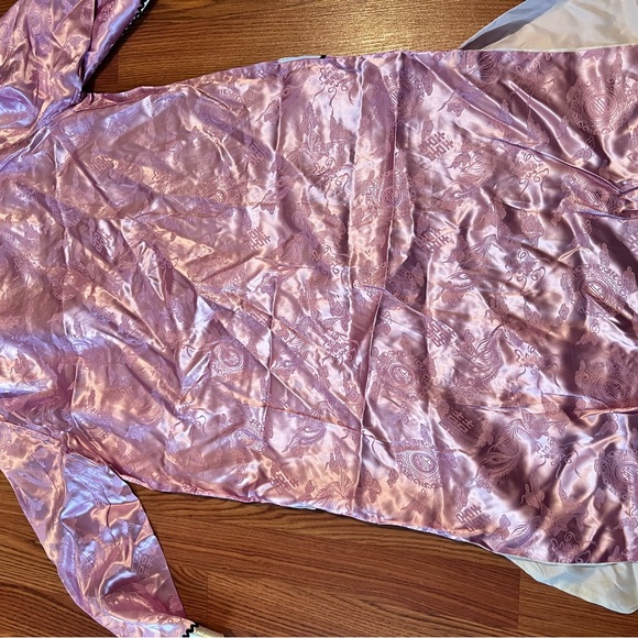 Asian Robe - Picture 5 of 8